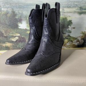 Elle Women's Isabel Western Black Ankle Boots